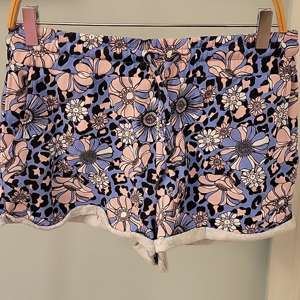 Ivory Ella Floral and Leopard Print Shorts NWT sz Large